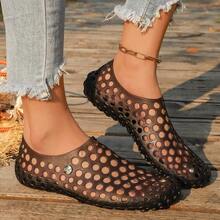 Women's Summer Clogs Beach Sandals Outdoor Slides Korean Style Plus Size Non-Slip Closed Toe Sandals - Black - View 2