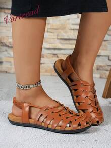 Vortread New Women's Hollow Closed Toe Flat Sandals With Elastic Back Strap, Anti-Slip Design, Casual Vacation Commute Versatile Summer Shoes - Brown - View 5