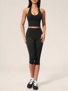TimeOff Women's One Set Solid Color Halter V-Neck Cropped Tank Top & High Waist Mid-Length Shorts Sports Set - Black - View 5