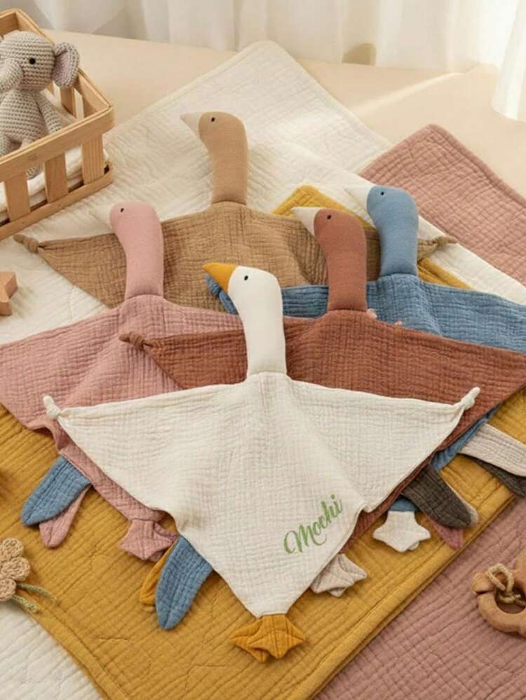 Custom Embroidered Name White Goose Fabric Ornament, Personalized Letter Embroidery Commemorative Gift, Knotted Edge Fabric Design, Home Decor, Baptism Memorial Gift, First Birthday Commemorative Gift, Party Favor, Gift For New Moms, Birthday Ceremony Keepsake Gift - Multicolor - View 3