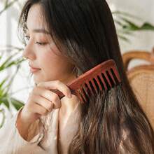 Wide-Tooth Red Sandalwood Comb, Anti-Static Wooden Comb, Long Hair Massage Wooden Comb, Perfect For Curly, Straight, And Long Hair - Multiple Styles - View 4