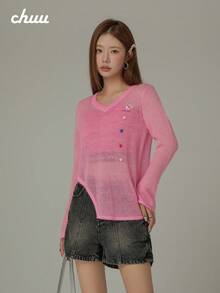 CHUU Sweater Rajut Bordir Huruf Hati Wanita Musim Gugur Tipis Asimetris Belahan Leher V - Berwarna merah muda - View 2