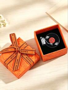 1pc Vintage Vinyl Record Player Enamel Brooch Music Heals My Soul Text Pin Nostalgic Music Badge Backpack Clothing Accessory Music Lover Gift - Multicolor - View 4