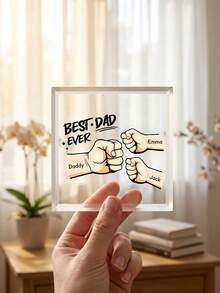 Plakat Akrilik "Fist Bump Dad" dengan 2-7 Nama yang Dapat Disesuaikan, Hiasan Meja "Ayah Terbaik Sepanjang Masa" yang Dipersonalisasi, Hadiah Hari Ayah, Ulang Tahun, Kakek, dan Papa, Dekorasi Meja Rumah - MultiWarna - View 4
