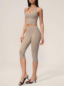 TimeOff Setelan Olahraga Wanita Satu Set Warna Polos, Atasan Tank Top Halter V-Neck Pendek & Celana Pendek Pinggang Tinggi Panjang Sedang - Khaki - View 6
