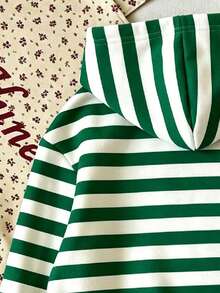 Young Girl Cartoon Pattern Warm Hooded Sweatshirt - Green - View 3