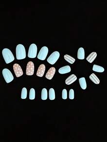24片淺藍色與裸色波點條紋穿戴式假指甲，中號橢圓亮面，可重複使用甜美美甲，適合日常穿著與度假，淺藍色、裸色配白色波點，藍色與裸色條紋設計，夏季指甲，橢圓形假指甲，適用於日常通勤、夏季出遊、約會及其他溫柔休閒穿搭 - 淺藍色 - 查看 5
