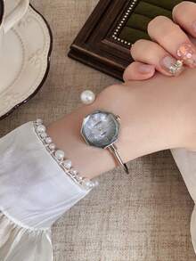 1 buah Jam Tangan Quartz Wanita Klasik Fashion untuk Bisnis Warna Emas/Perak, Cocok untuk Pemakaian Sehari-hari, Hadiah Ulang Tahun/Wisuda, Pesta Kasual - Perak - View 4