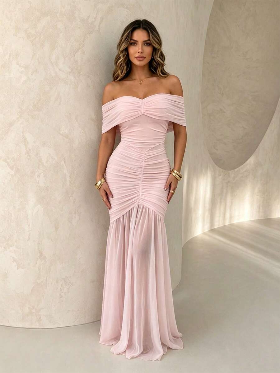 ChicMe Đầm maxi trễ vai xếp ly dành cho nữ, đầm cocktail dáng đuôi cá ôm sát không tay.