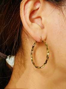 1 Pair Fashionable Twisted Texture Hoop Earrings, Minimalist Elegant Style, Suitable For Women's Daily Commute Wear - Gold - View 5