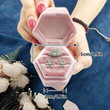 Valentine's Day White Hexagonal Velvet Vintage Wedding Proposal Ring Box, Single Ring/Pair Ring Holder, High-End Mori Style Wedding Exchange - Multicolor - View 2