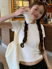 女款圓領短袖T恤，夏季新款純色休閒百搭，美式辣妹風，時尚修身短版上衣 白色 - 白色 - 查看 7