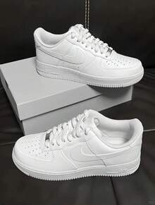 Nike Women Casual Athletic Shoes - 白色 - 查看 14
