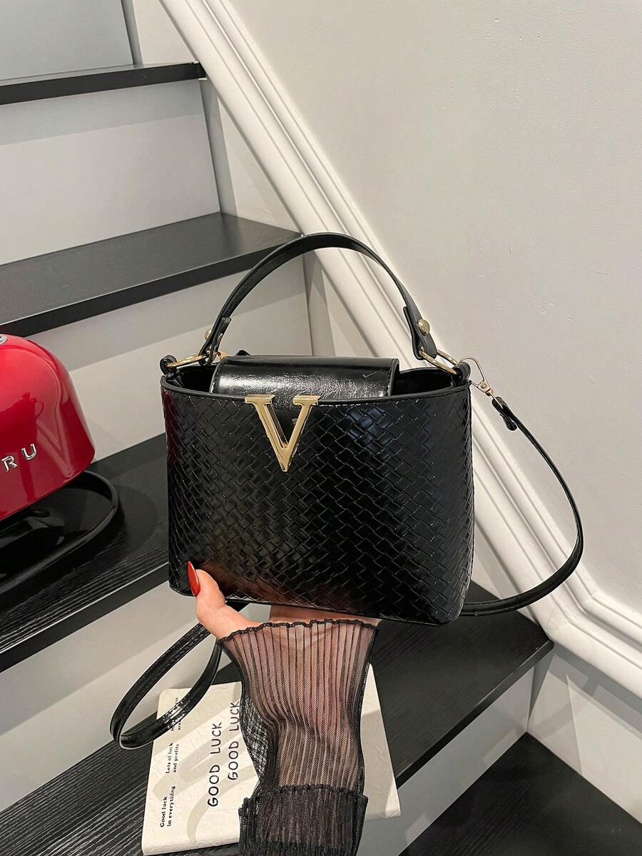 1pc Women's Fashion Commuter Solid Color All-Season Handbag, Portable Versatile Luxury Shoulder Bag, High-Quality Woven Texture Crossbody Bag, Suitable For Dating, Shopping, Gift, Work - Black - View 1