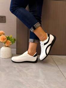 New 2026 Women's Comfortable Lightweight Plus Size Casual Sneakers - White - View 3
