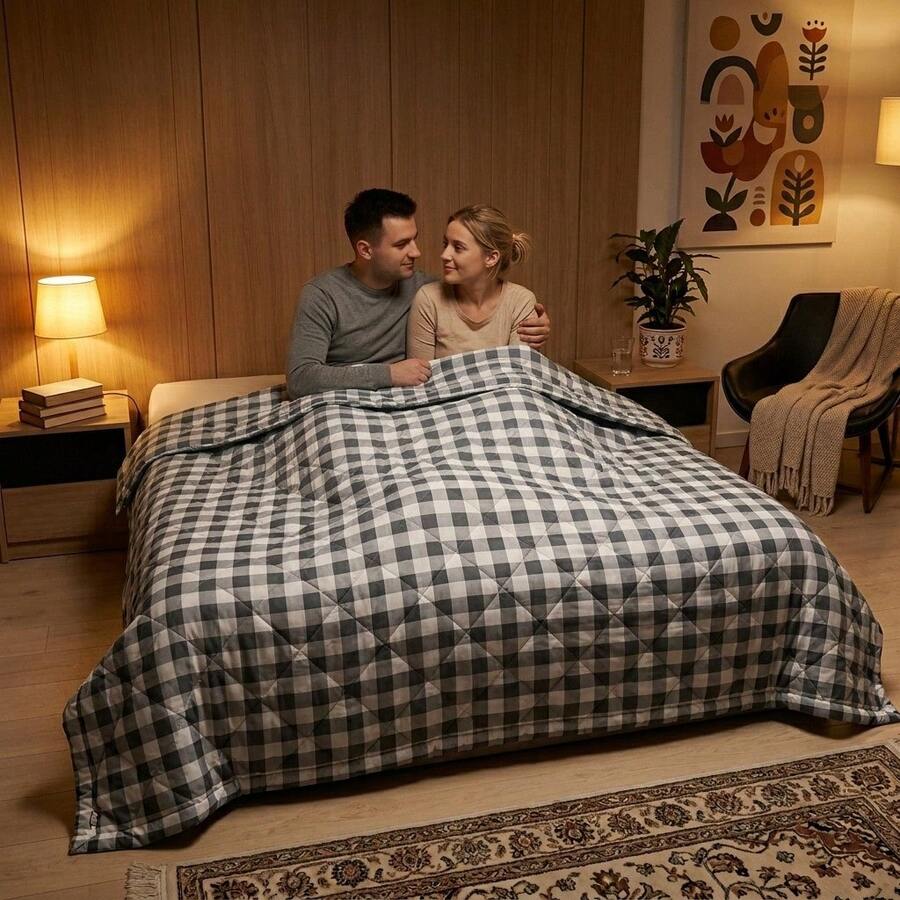 Grey Microfiber Summer Quilt, Lightweight 100% Polyester Bedding Comforter For Bedroom And Guest Room - Size 220X200CM Options - Grey - View 1