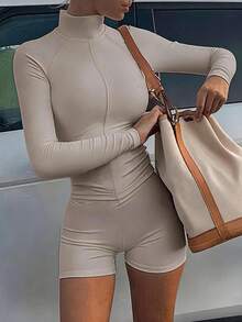Conjunto deportivo casual de 2 piezas para mujer, top de manga larga con cuello alto, orificios para el pulgar y ajuste ceñido, shorts de cintura alta con control de abdomen y levantamiento - Albaricoque - Ver 6