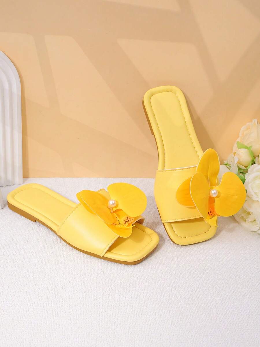 1 Pair Girls' Yellow Floral Decor Sandals, Non-Slip Wear-Resistant Square Toe Low-Top Open-Toe Flat Bottom, Fresh Sweet Style, Suitable For Spring/Summer Beach, Outdoor, Home - Yellow - View 1