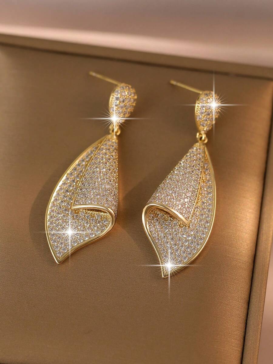 jealous young 1 Pair Shiny Full Zirconia Twisted Leaf Pendant Earrings, Geometric Curved Dangle Earrings, Elegant Bridal Wedding Party Statement Jewelry For Women - Yellow Gold - View 1