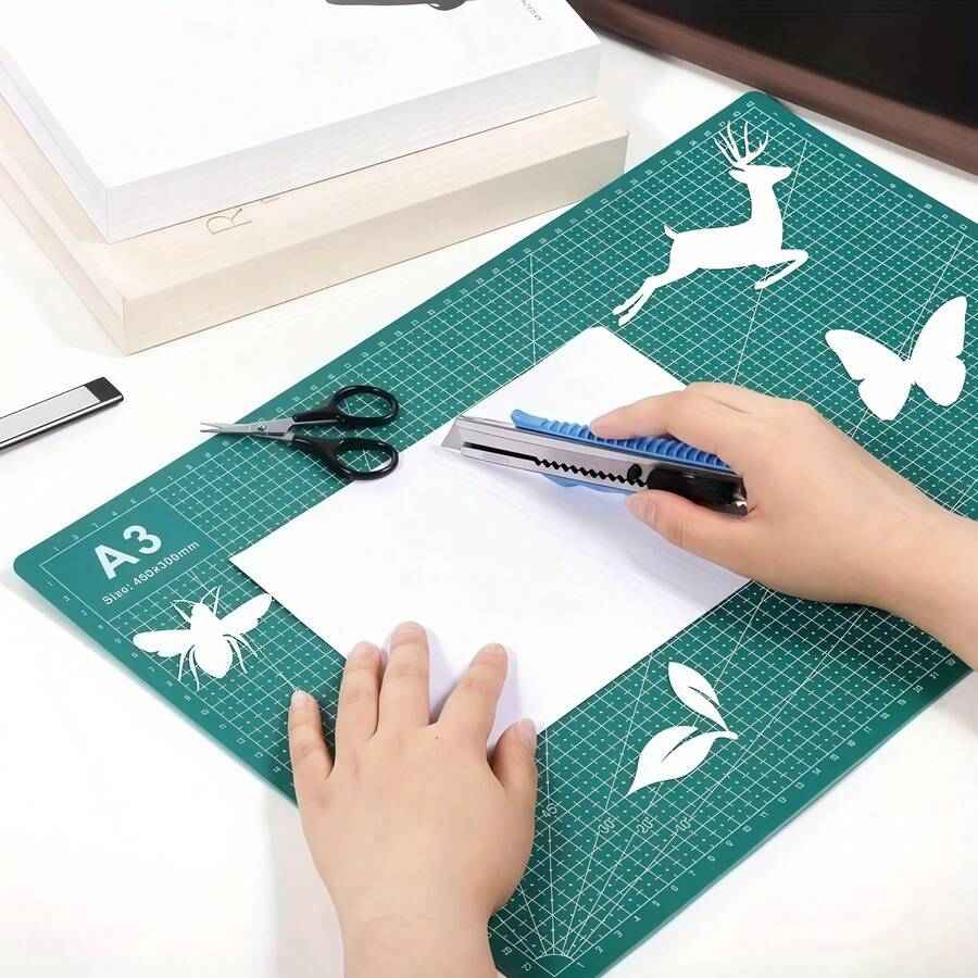 A3 Cutting Mat, Anti-Slip Wear-Resistant Surface Easy To Clean, Standard Grid Scale, Dedicated Mat For DIY Painting Sewing Carving, Multi-Function Paper Cutting Mat For Home Office, Essential Tool For Handmade Art Creators