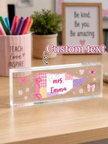 1pc Customized Text Colorblock Plaid Triangle Flag Teacher Desk Nameplate, Personalized Pink Transparent Acrylic Self-Standing Desktop Ornament, Sweet Girly Style Office Desk Decor, Teacher Appreciation Gift, Back To School, Year-End Sign, Retirement Keepsake - Multicolor - View 2