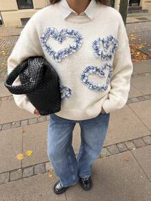 2026 Autumn New Women's 3D Lace Heart Pattern Blue & White Plaid Heart Decor Round Neck Long Sleeve White Sweater, College Style Knitwear, Daily Commute Outfit, Back To School Season Outfit, Autumn Outfit, Patterned Top, Streetwear, Women's Party Outfit - White - View 3