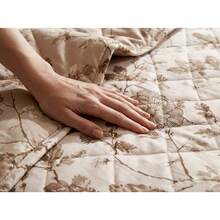Pink Microfiber Summer Quilt, Lightweight 100% Polyester Bedding Comforter For Bedroom And Guest Room - Size 220X200CM Options - Pink - View 5