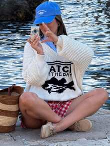 Sweater Wanita Kasual Minimalis dengan Desain Huruf Malas dan Leher V Longgar - Hitam - View 6