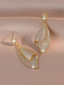 jealous young 1 Pair Shiny Full Zirconia Twisted Leaf Pendant Earrings, Geometric Curved Dangle Earrings, Elegant Bridal Wedding Party Statement Jewelry For Women - Yellow Gold - View 6