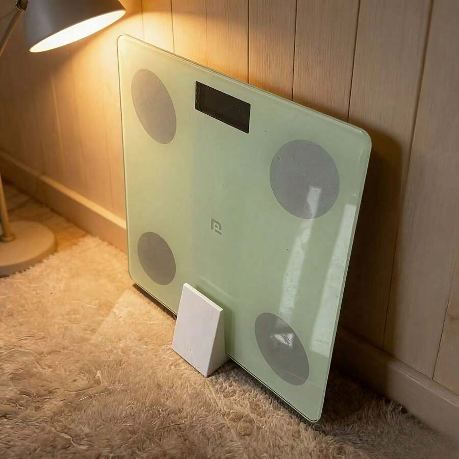 1件電子秤收納架 體脂秤桌面收納架 體重秤置物架 體重秤收納裝置 床頭收納設備 - 彩色 - 查看 1