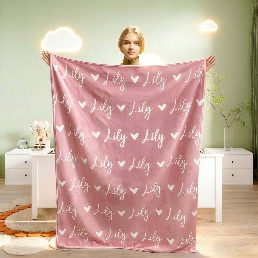 Personalized Heart-Shaped Blanket With Text And Name, Sold Individually, Ideal Gift For Friends And Family. Suitable For Sofa, Bed, Travel, Camping, Living Room, Office And Other Scenes, Made Of Soft And Warm Flannel Fabric, Produced With Digital Printing Technology
