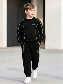 Boys' Spring/Autumn 2-Piece Set, Logo Print Crew Neck Top With Contrast Stitching Detail And Matching Cuffed Sweatpants, Versatile Casual Outfit For School And Outings - Black - View 2