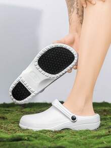 Herren rutschfeste Küchenschuhe, Slip-On Arbeitschuhe mit weicher Sohle und geschlossener Zehenkappe, ölbeständig für Krankenhaus/medizinische Verwendung, Sommer - Weiss - Übersicht 6