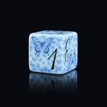 6pcs Blue And White Butterfly Game Dice, Oriental Floral Butterfly Pattern Six-Sided Acrylic Dice, Vintage Chinese Style Tabletop Board Game Dice, Suitable For Game Night And Dice Collection - Multicolor - View 4