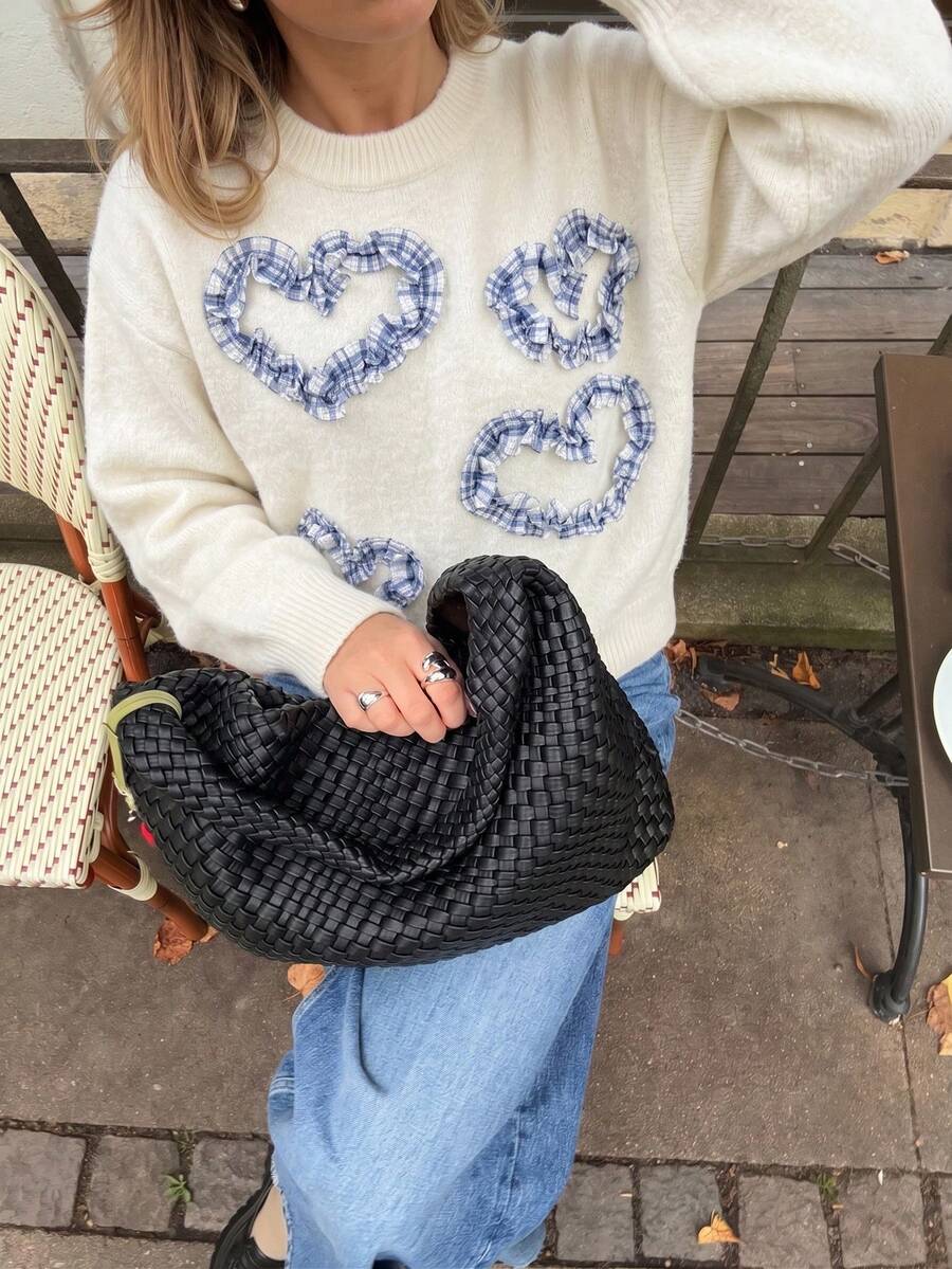 2026 Autumn New Women's 3D Lace Heart Pattern Blue & White Plaid Heart Decor Round Neck Long Sleeve White Sweater, College Style Knitwear, Daily Commute Outfit, Back To School Season Outfit, Autumn Outfit, Patterned Top, Streetwear, Women's Party Outfit - White - View 1