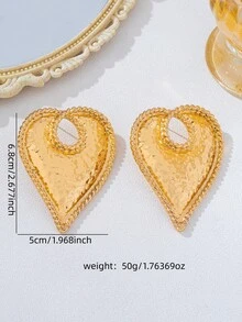 1 Pair Exaggerated Hollow Heart Stud Earrings For Women, European And American Runway Style - Yellow Gold - View 2