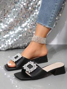 Sandalias mule de mujer con hebilla cuadrada de strass negro, punta abierta y cuadrada, tacón grueso, elegantes pantuflas tipo slip-on para verano, oficina y fiesta - Negro - Ver 8