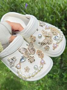 16pcs Gold Rhinestone Butterfly Shoe Charms, Pearl Flower Chain DIY Detachable Accessories For Sandals, Beach Bags, Gifts - Gold - View 4