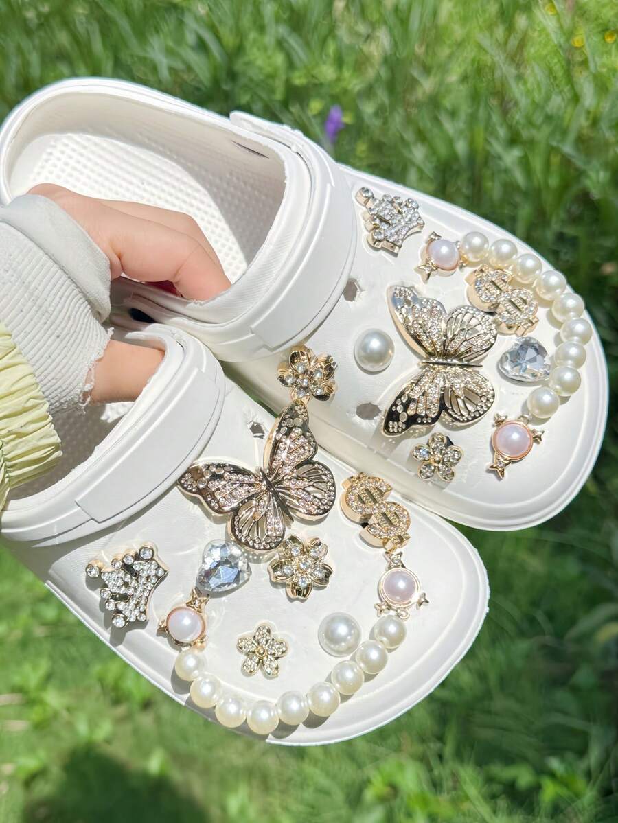 16pcs Gold Rhinestone Butterfly Shoe Charms, Pearl Flower Chain DIY Detachable Accessories For Sandals, Beach Bags, Gifts - Gold - View 1