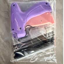 1件裝衣物縫製槍 手持式快速衣物修補槍 標籤槍，附5根針、1000個黑色扣件與1000個白色扣件，便攜迷你標記槍工具，方便縫紉、臨時修補與補縫，適合衣物愛好者的DIY下擺修邊工具 - 多色 - 查看 12