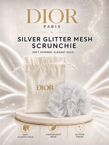 Dior 銀色亮片網紗髮圈 10cm，細亮片網紗搭配銀箔 Logo，高彈性不拉扯，適合日常髮型、派對造型與禮品 - 銀色 - 查看 2
