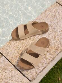 CAMEL CROWN Waterproof Hiking Sandals Men's Closed-Toe Water Shoes Outdoor Summer Beach Shoes - Apricot - View 4