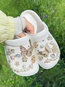 16pcs Gold Rhinestone Butterfly Shoe Charms, Pearl Flower Chain DIY Detachable Accessories For Sandals, Beach Bags, Gifts - Gold - View 2