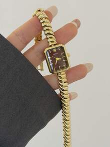 This Fashionable Women's Wristwatch Features A Rectangular Dial Design, Exquisite And Elegant, Perfect For Commuting - Gold - View 1