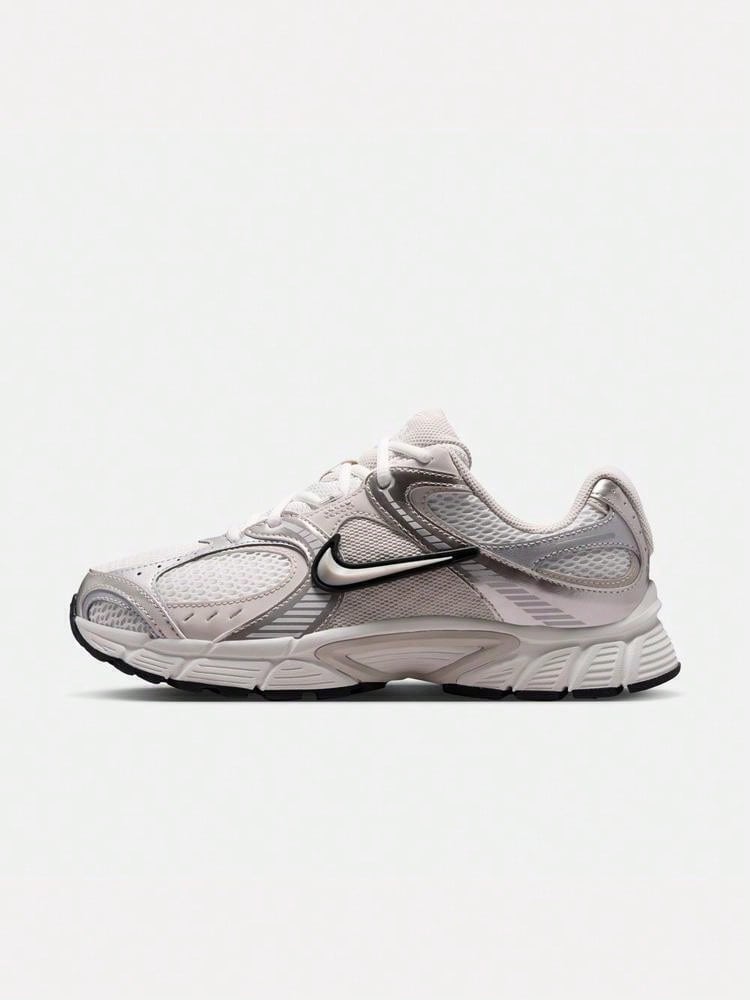 Women's W NIKE V5 RNR 2E Low-Top Athletic Casual Shoes IV5998-113 - Silver - View 1