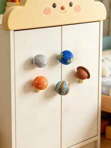 1pc Cartoon Planet Single Hole Drawer Handle, Kids Room Decor, Wardrobe, Bookshelf, Shoe Cabinet Small Pull Handle - Multicolor - View 3