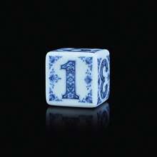 6pcs Blue And White Floral D6 Dice, Traditional Chinese Vine Flower Pattern Six-Sided Acrylic Dice, Oriental Vintage Tabletop RPG Board Game Dice, Suitable For Game Night And Collectors - Multicolor - View 4