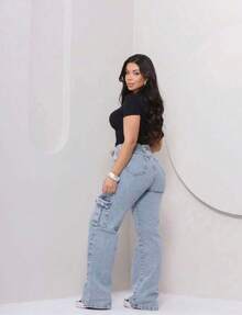 Calça Jeans Cargo Feminina Wide Leg Cintura Alta Lavagem Azul Clara Bolsos Laterais - Azul - Visão 3