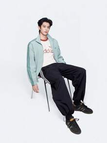 Adidas Originals 男士運動長褲 M 號 梭織長褲 KR2607 - 黑色 - 查看 2