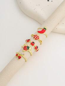 Juego de 5 anillos apilables estilo INS con esmalte falso de goteo rojo, diseño divertido de verduras, mariquita, fresa y chile para mujer - Dorado - Ver 3